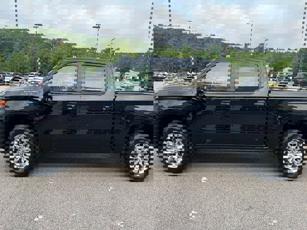 New 2025 Chevrolet Silverado 1500 Custom image 8