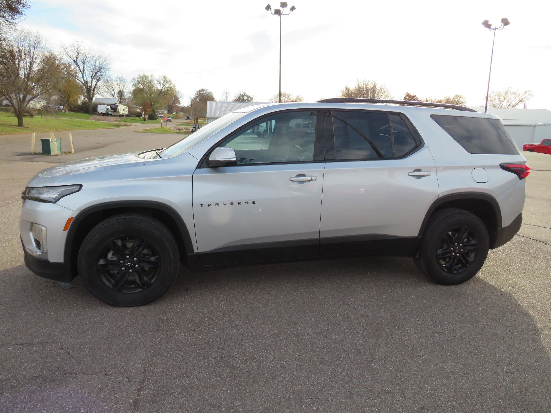 Used 2022 Chevrolet Traverse LT w/ Midnight/Sport Edition