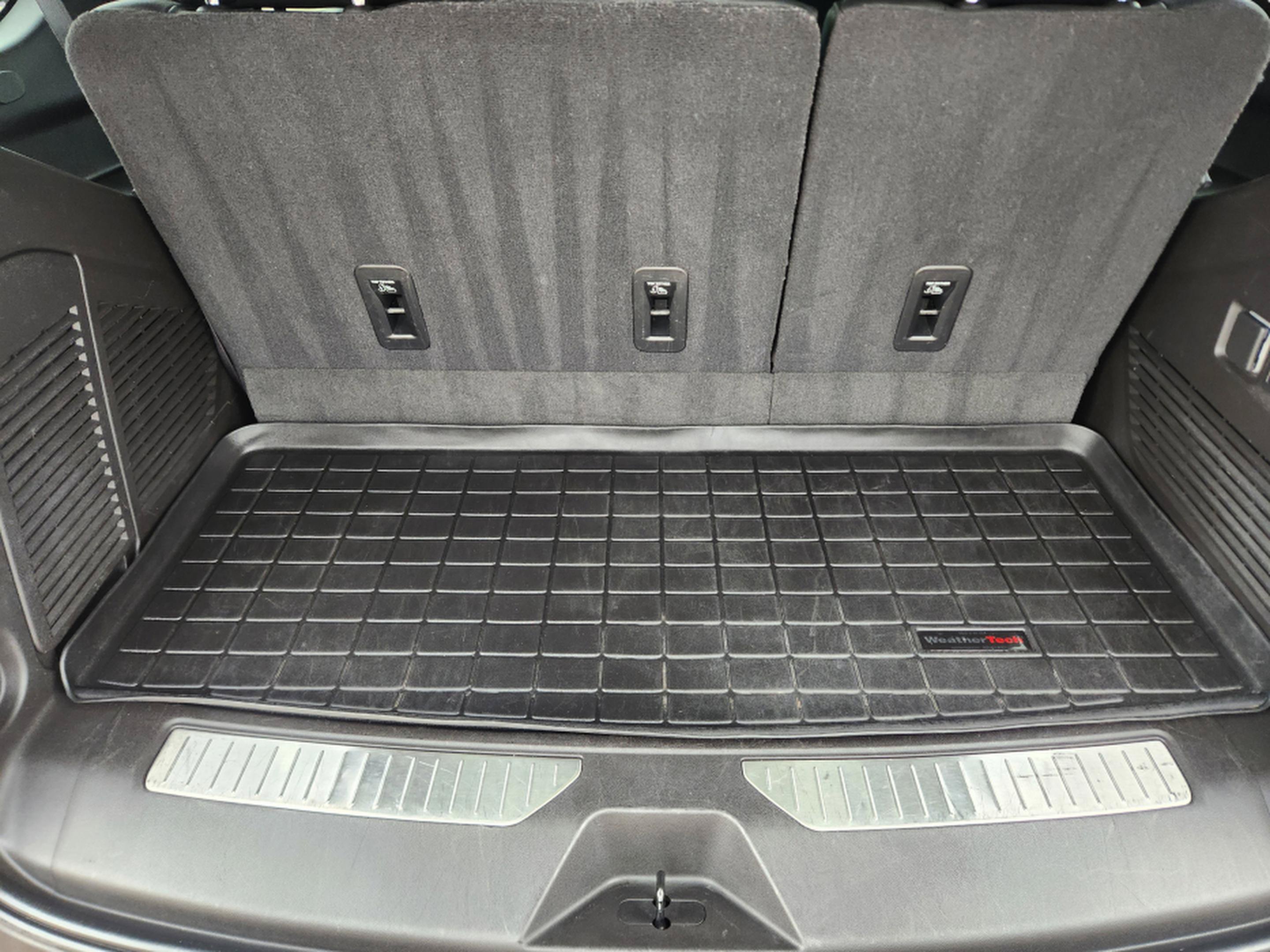Used 2021 Chevrolet Tahoe RST w/ Luxury Package RWD image 30