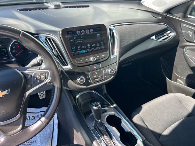 Used 2017 Chevrolet Malibu LT FWD image 21