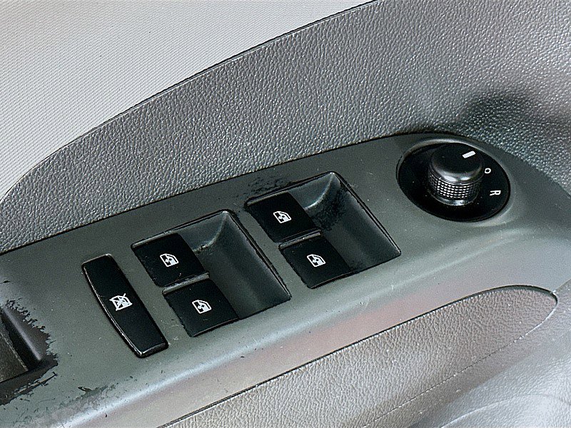 Used 2013 Chevrolet Sonic LT image 16