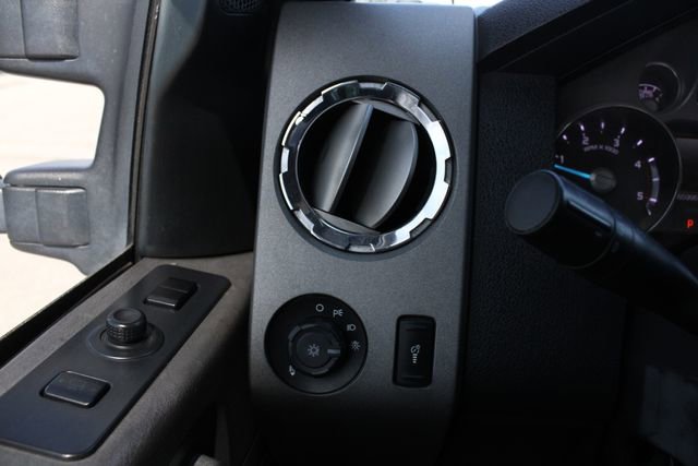 Used 2011 Ford F350 Lariat w/ Lariat Interior Pkg image 7