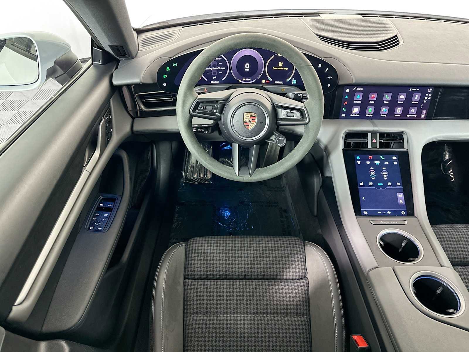 Certified 2025 Porsche Taycan image 23