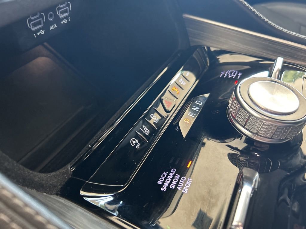 Used 2023 Jeep Wagoneer Series III w/ Preferred Equipment Group image 54