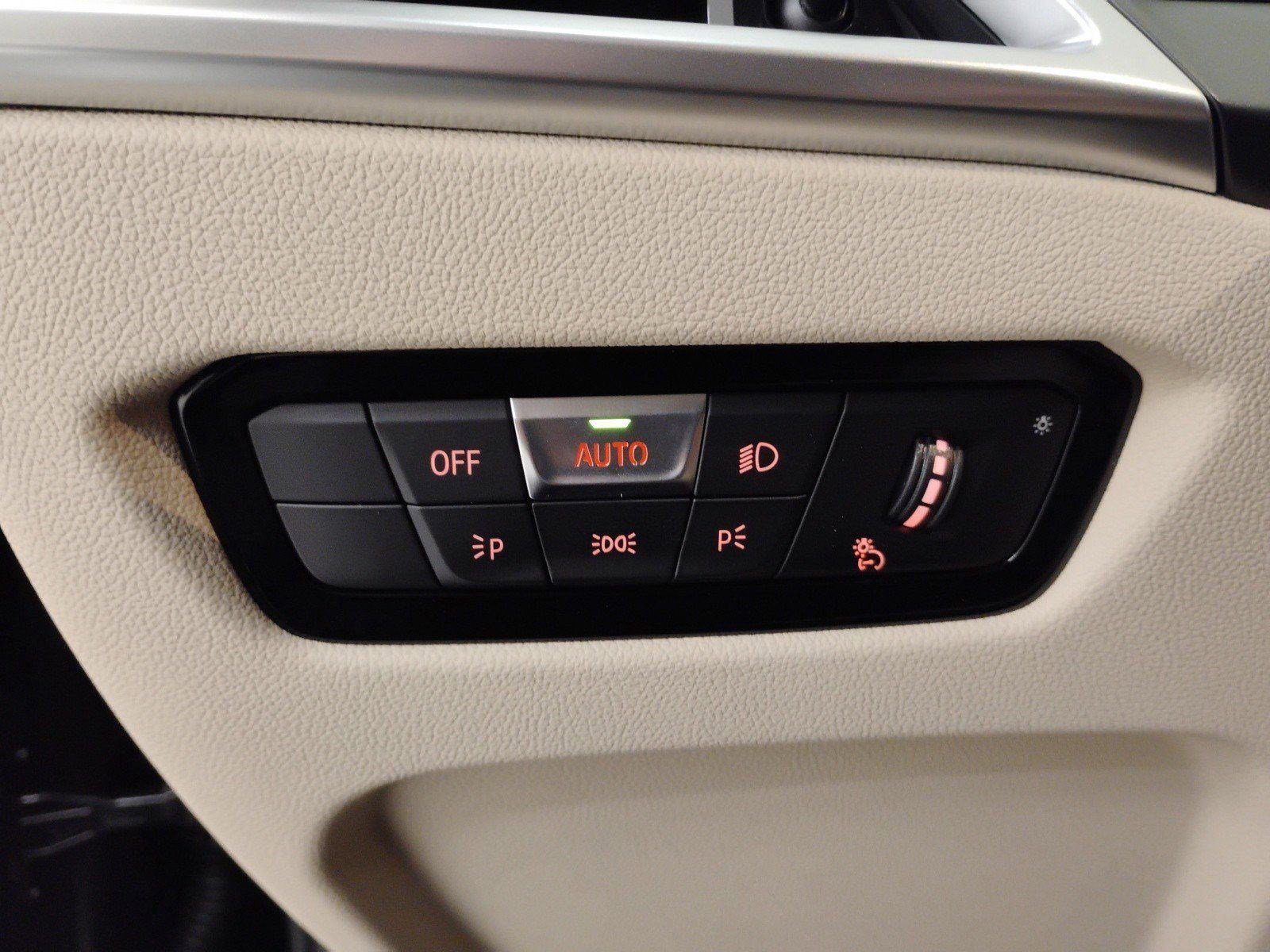 Used 2025 BMW i4 xDrive40i w/ Premium Package image 16