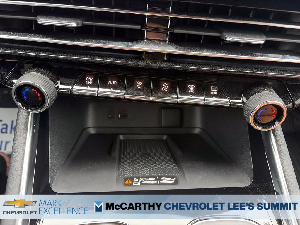 New 2027 Chevrolet Traverse Z71 w/ Enhanced Driving Package AWD/4WD image 15