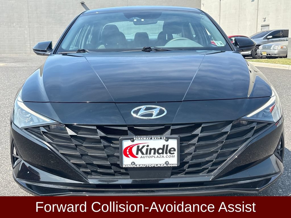 Used 2023 Hyundai Elantra SEL w/ Convenience Package FWD image 2