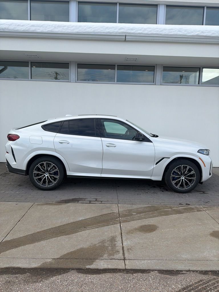 New 2026 BMW X6 M60i image 4