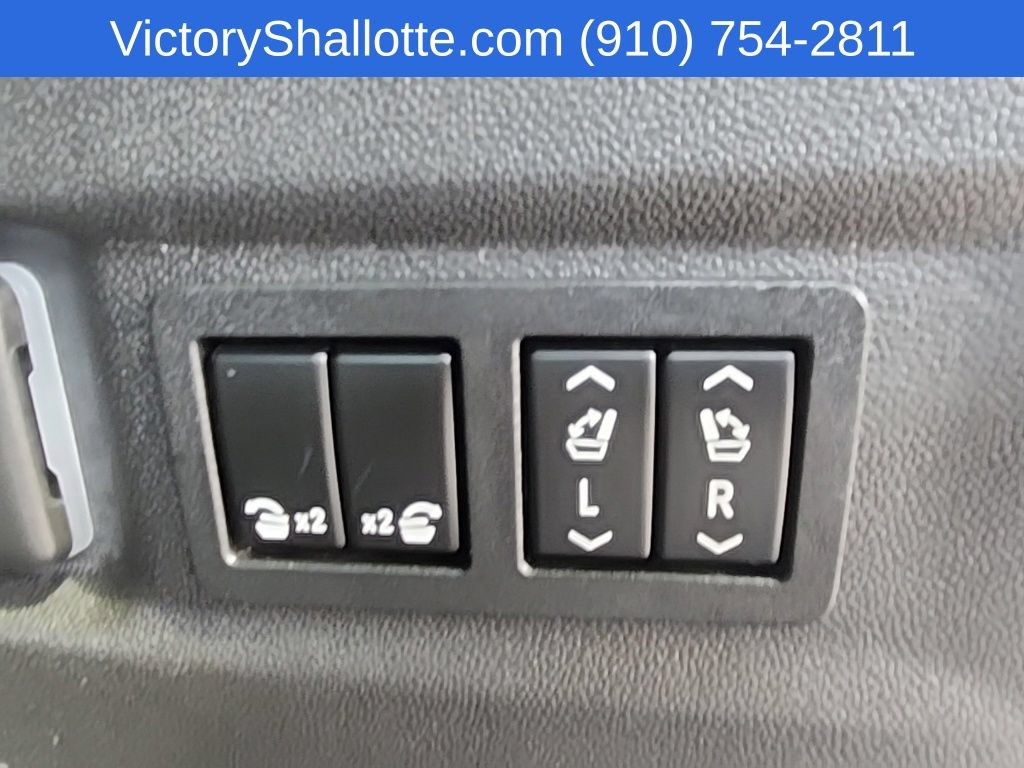 Used 2022 Chevrolet Suburban LT w/ LT Signature Plus Package AWD/4WD image 34