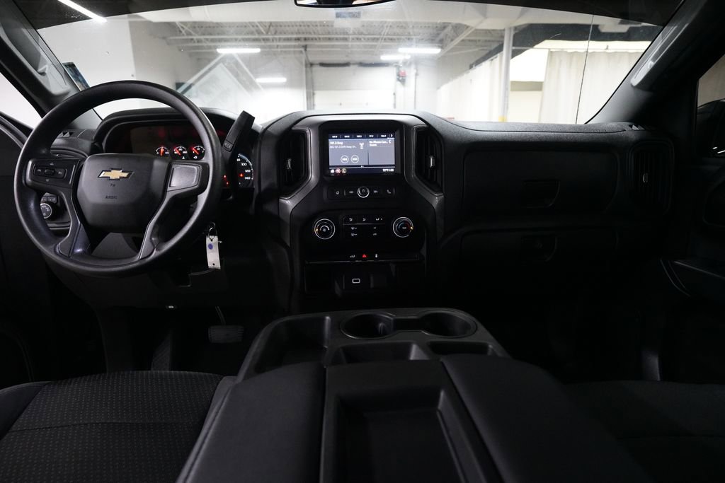 Used 2019 Chevrolet Silverado 1500 Custom w/ Custom Convenience Package AWD/4WD image 5