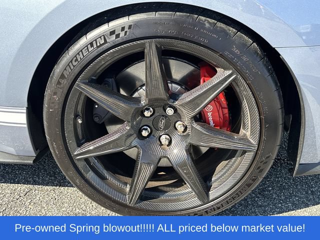 Used 2022 Ford Mustang Shelby GT500 w/ Carbon Fiber Track Pack RWD image 15