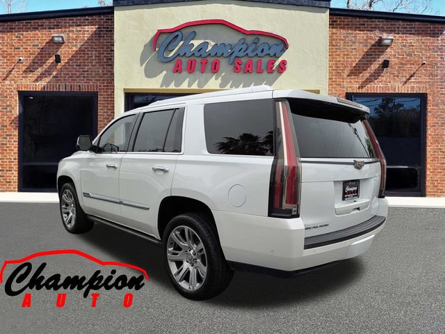 Used 2017 Cadillac Escalade Premium Luxury RWD image 7