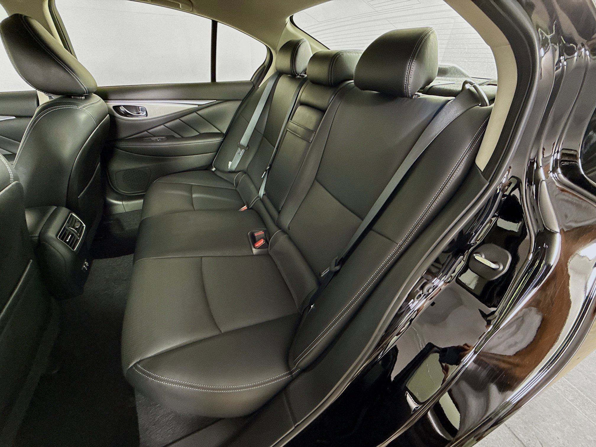 Used 2023 INFINITI Q50 Luxe w/ Cargo Package AWD/4WD image 29