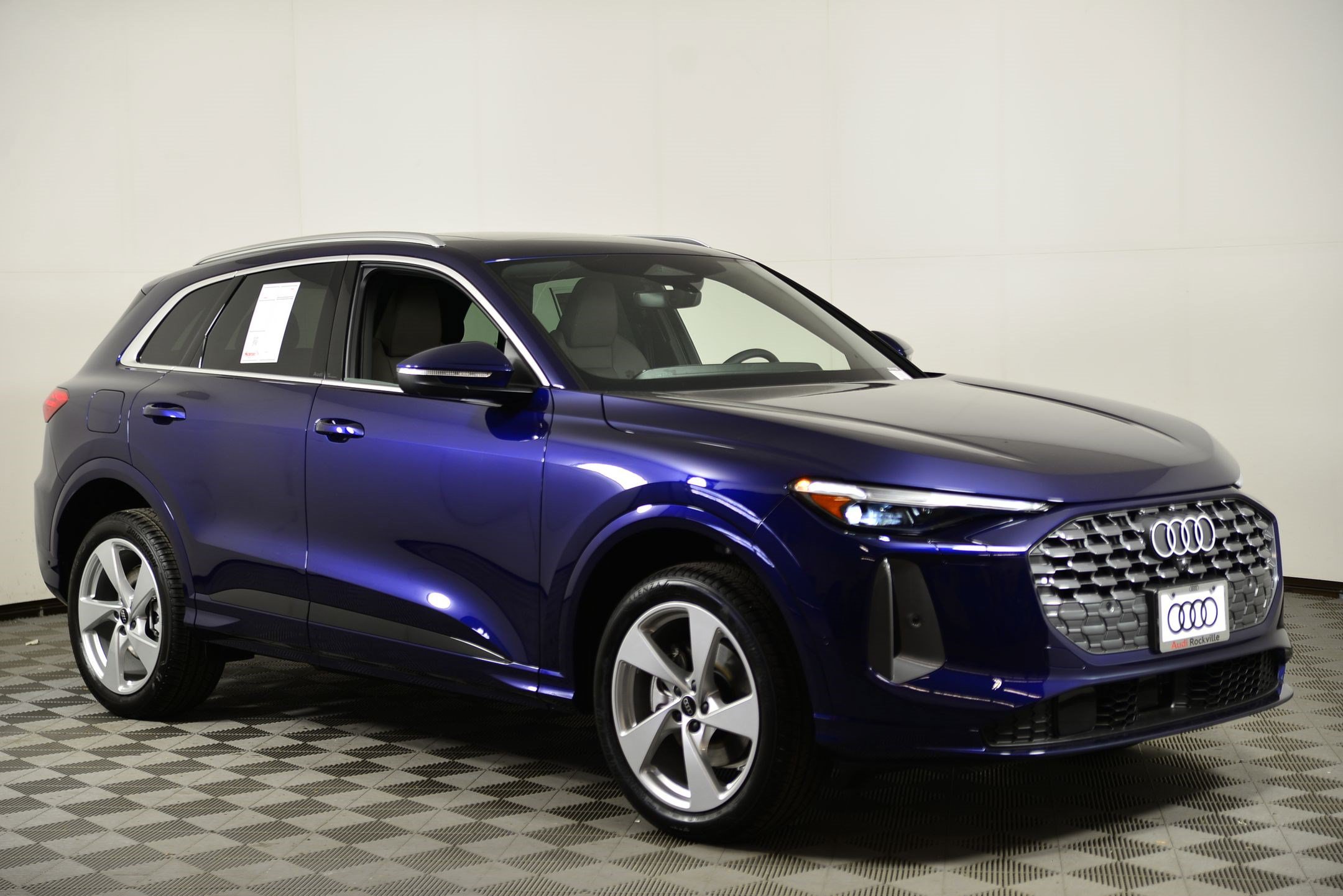 New 2025 Audi Q5 Premium AWD/4WD image 6