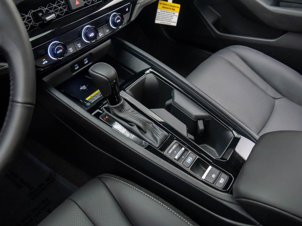 Used 2025 Honda Accord EX-L image 13