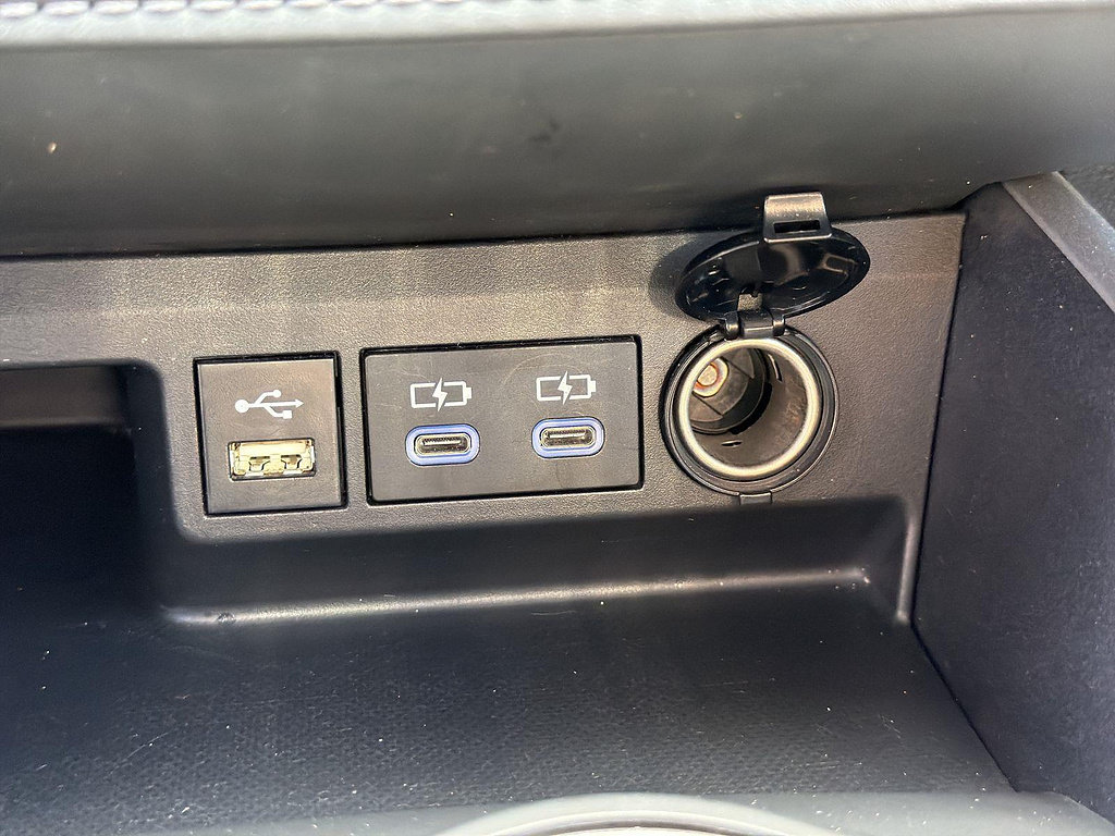 Used 2022 Toyota Highlander XLE FWD image 39