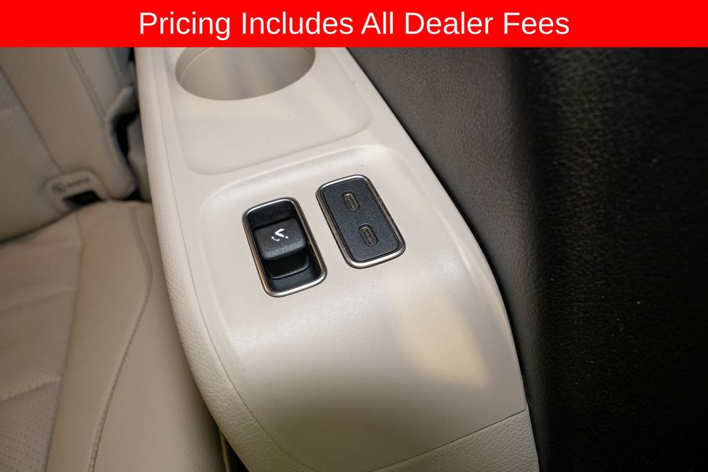 Used 2025 Mercedes-Benz GLS 450 4MATIC image 14