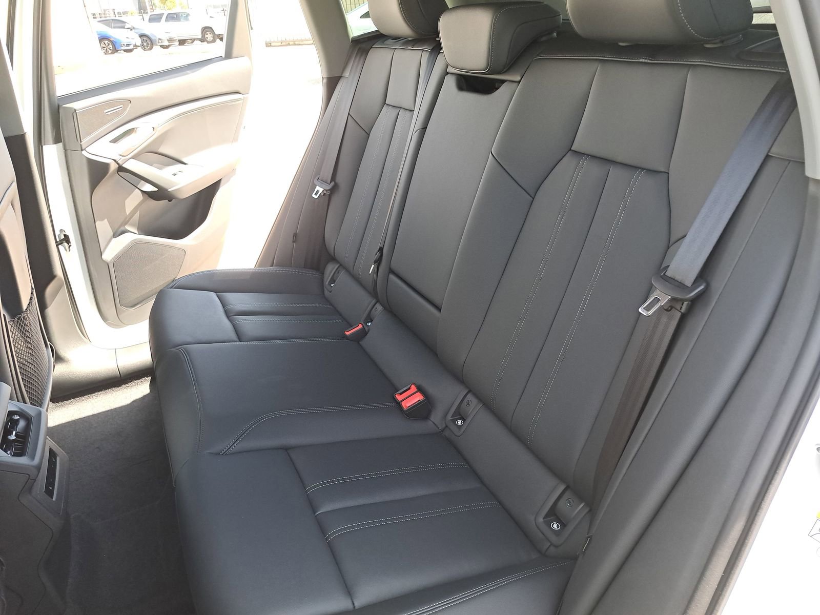 New 2025 Audi Q6 e-tron Premium image 14