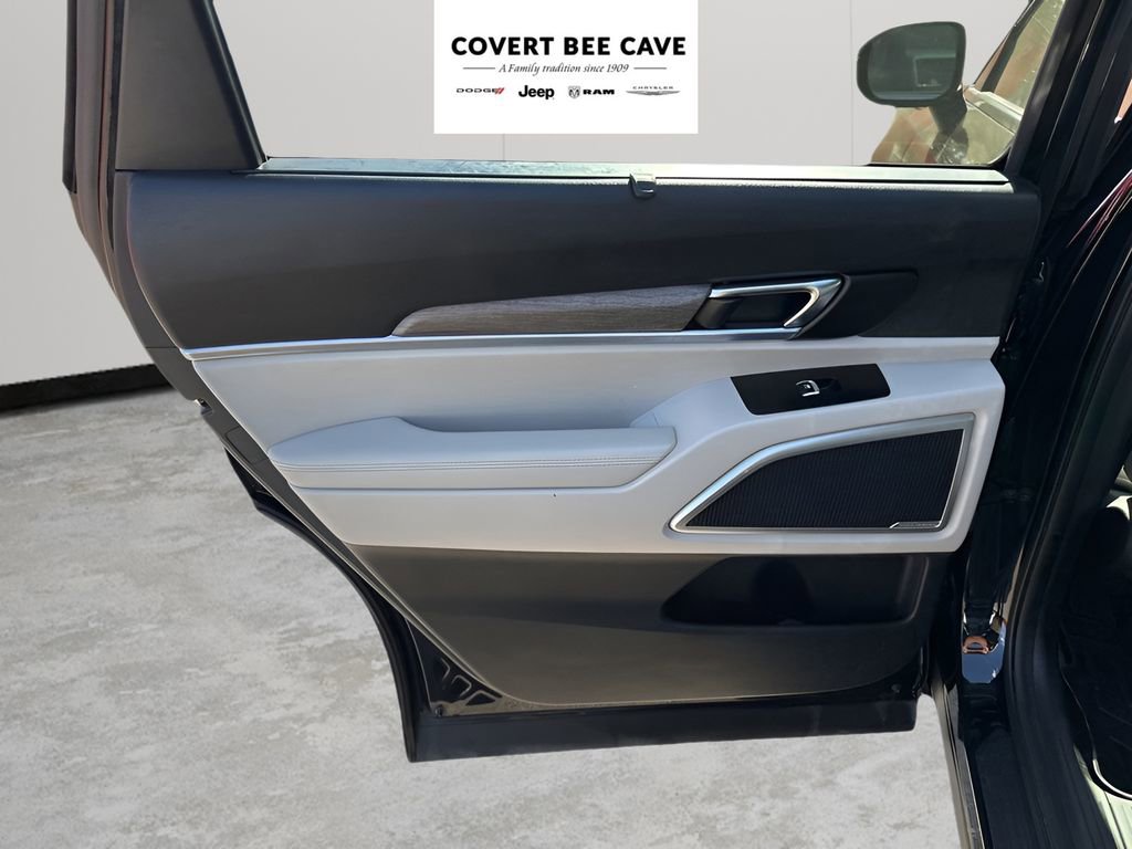 Used 2020 Kia Telluride EX w/ EX Premium Package image 18