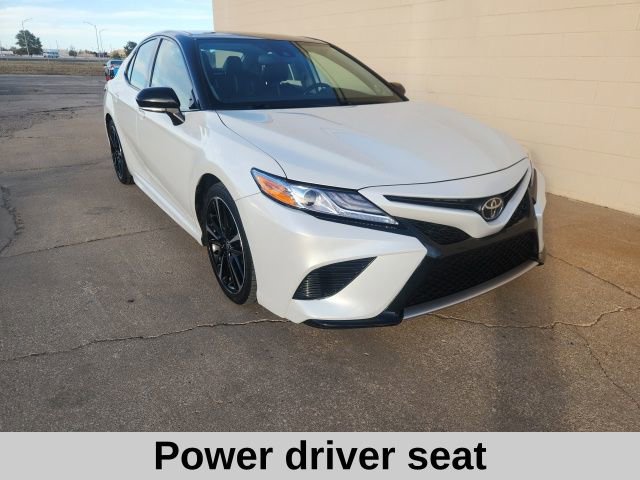 Used 2020 Toyota Camry XSE image 4