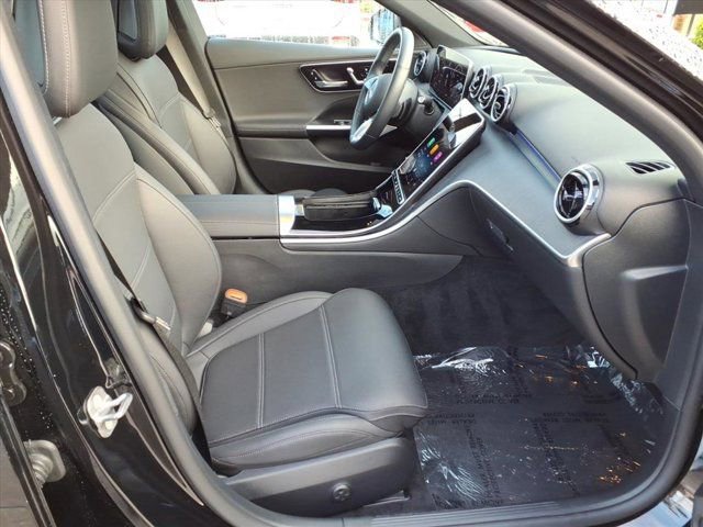 Used 2025 Mercedes-Benz C 300 Sedan image 16