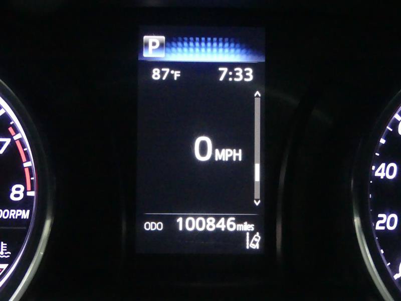 Used 2020 Toyota Camry LE FWD image 31