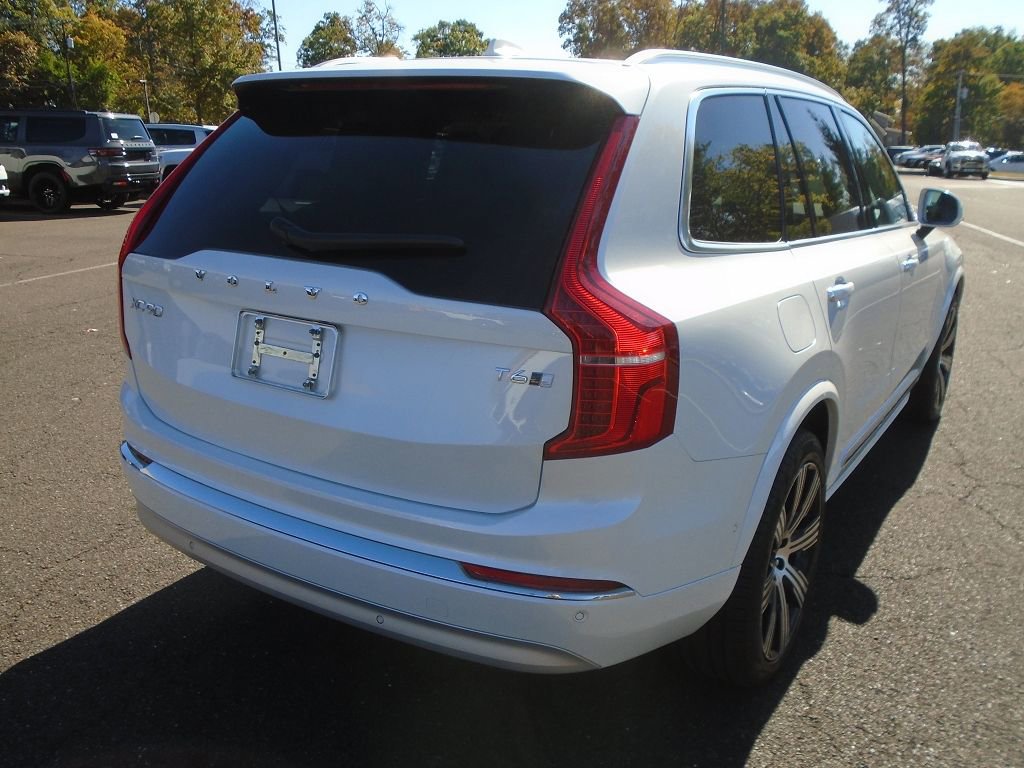 Used 2022 Volvo XC90 T6 Inscription w/ Advanced Package image 2