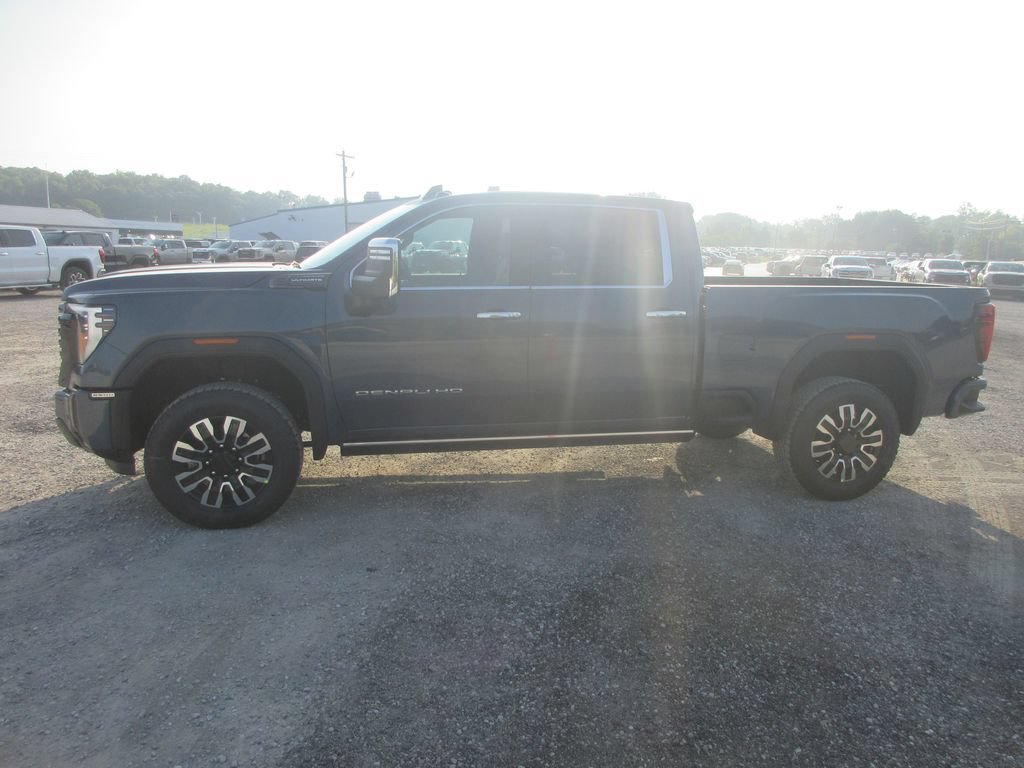 New 2026 GMC Sierra 2500 Denali Ultimate AWD/4WD image 10