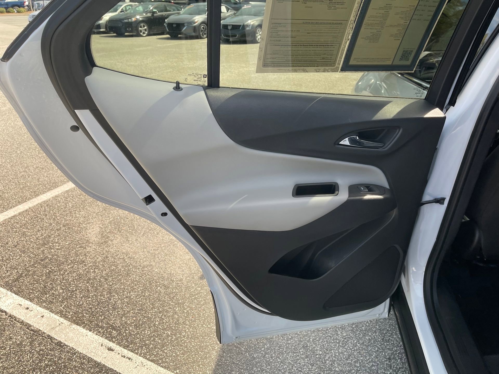 Used 2020 Chevrolet Equinox LT FWD image 20