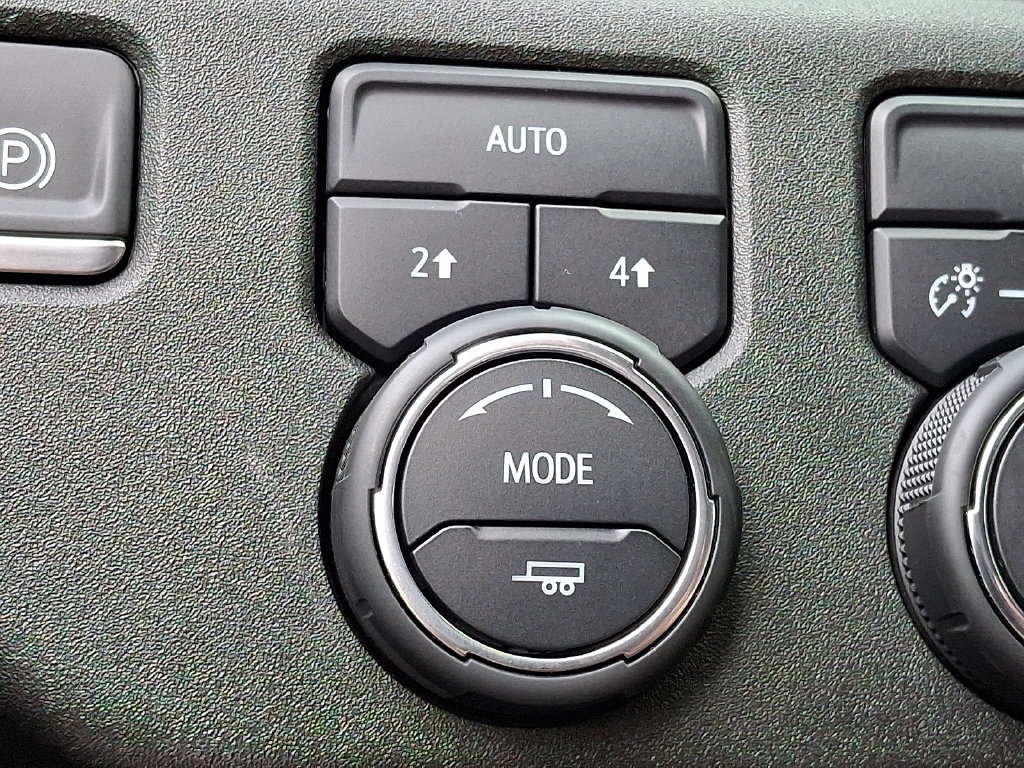 Used 2024 Chevrolet Silverado 1500 LT AWD/4WD image 23