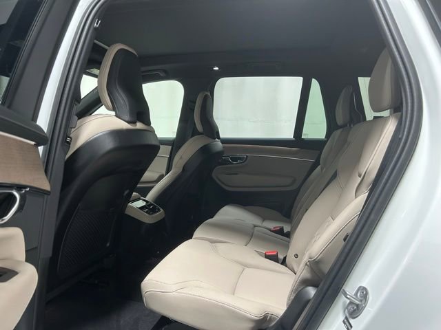 Used 2025 Volvo XC90 B5 Plus AWD/4WD image 13