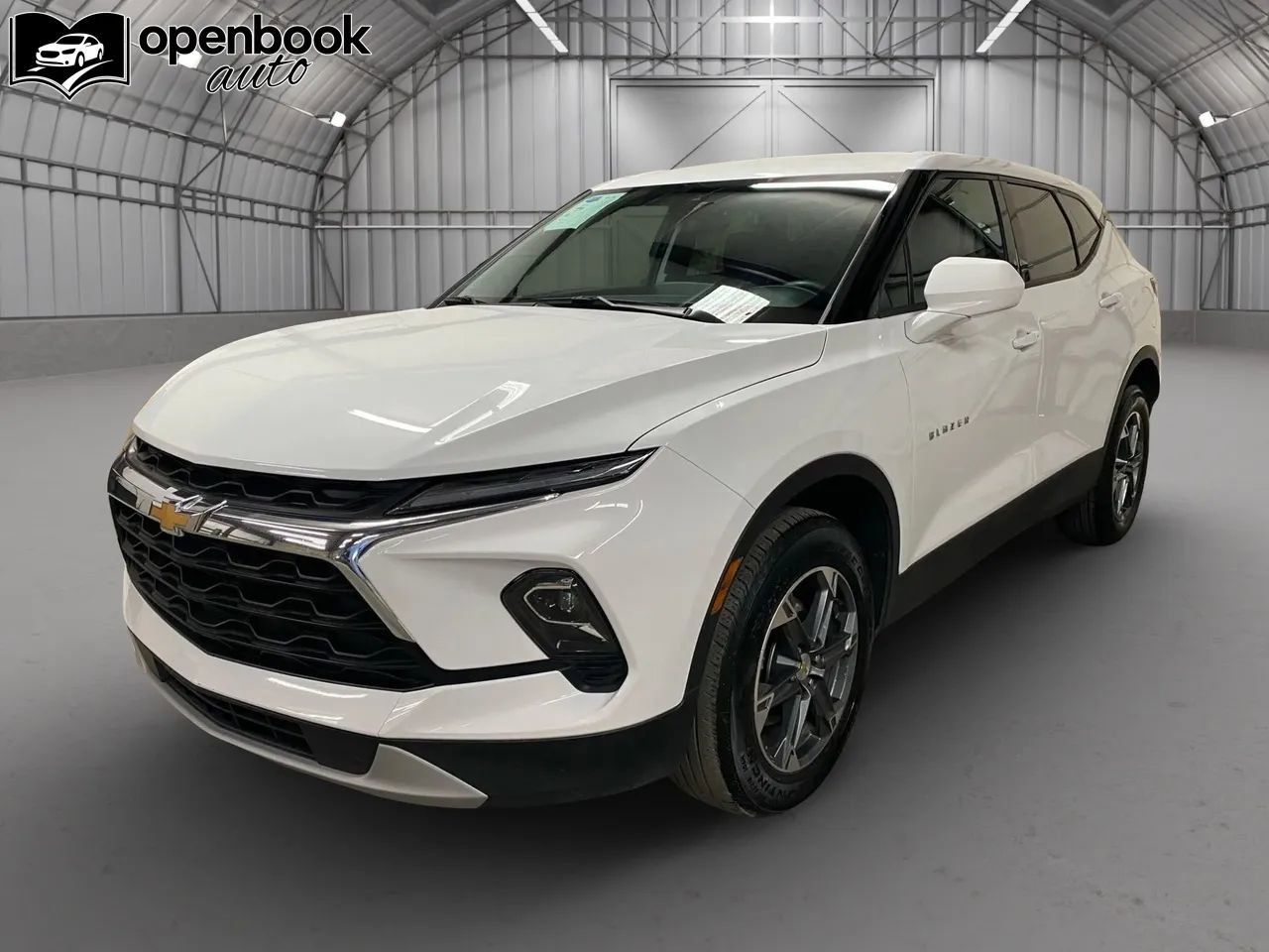Used 2025 Chevrolet Blazer LT image 1