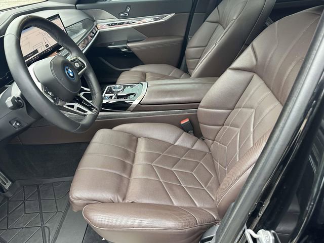Certified 2023 BMW i7 xDrive60 image 25