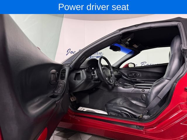 Used 2004 Chevrolet Corvette Convertible w/ Preferred Equipment Group RWD image 9
