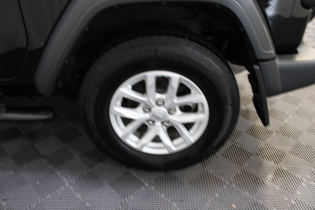 Used 2023 Jeep Wrangler Sport S image 20