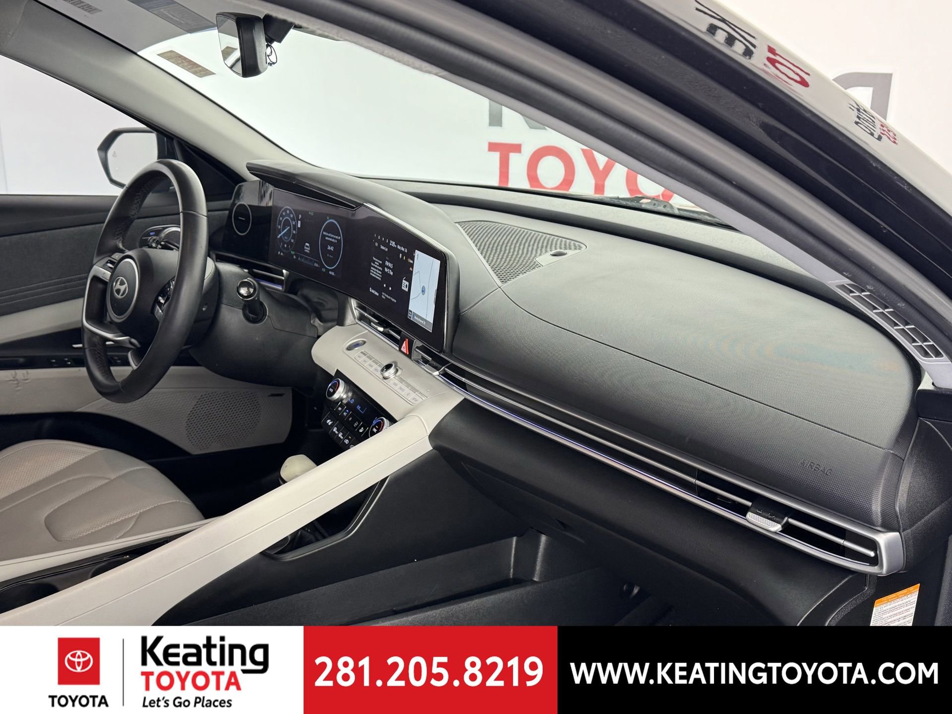 Used 2025 Hyundai Elantra Limited image 22