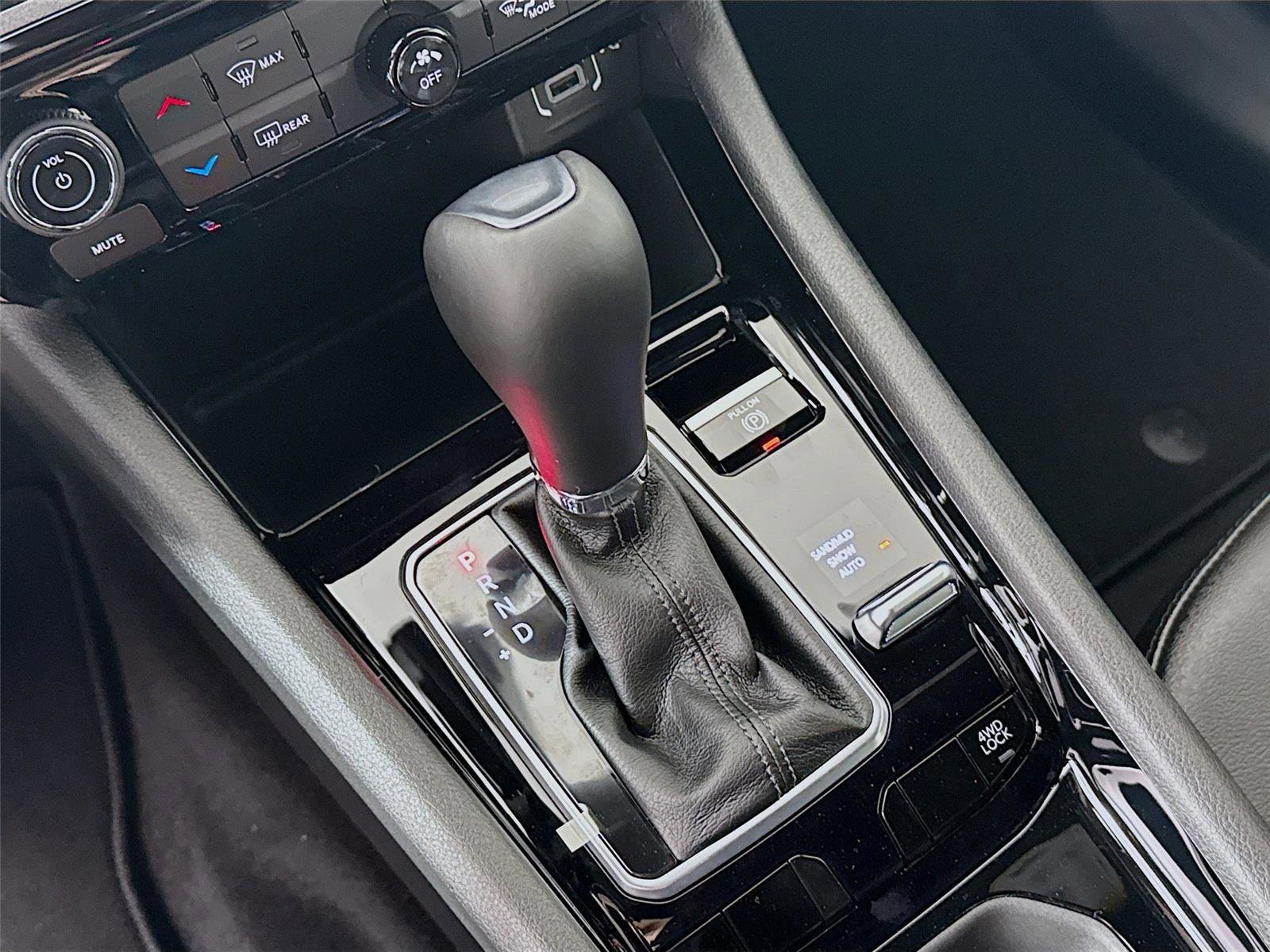 New 2026 Jeep Compass Latitude image 17