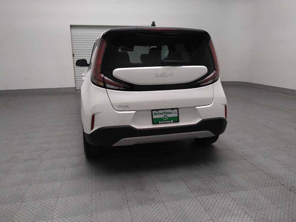 Used 2023 Kia Soul LX w/ LX Technology Package image 6