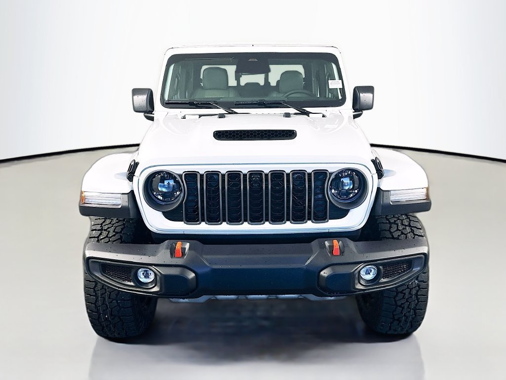 New 2026 Jeep Gladiator Mojave w/ Technology Group AWD/4WD image 2