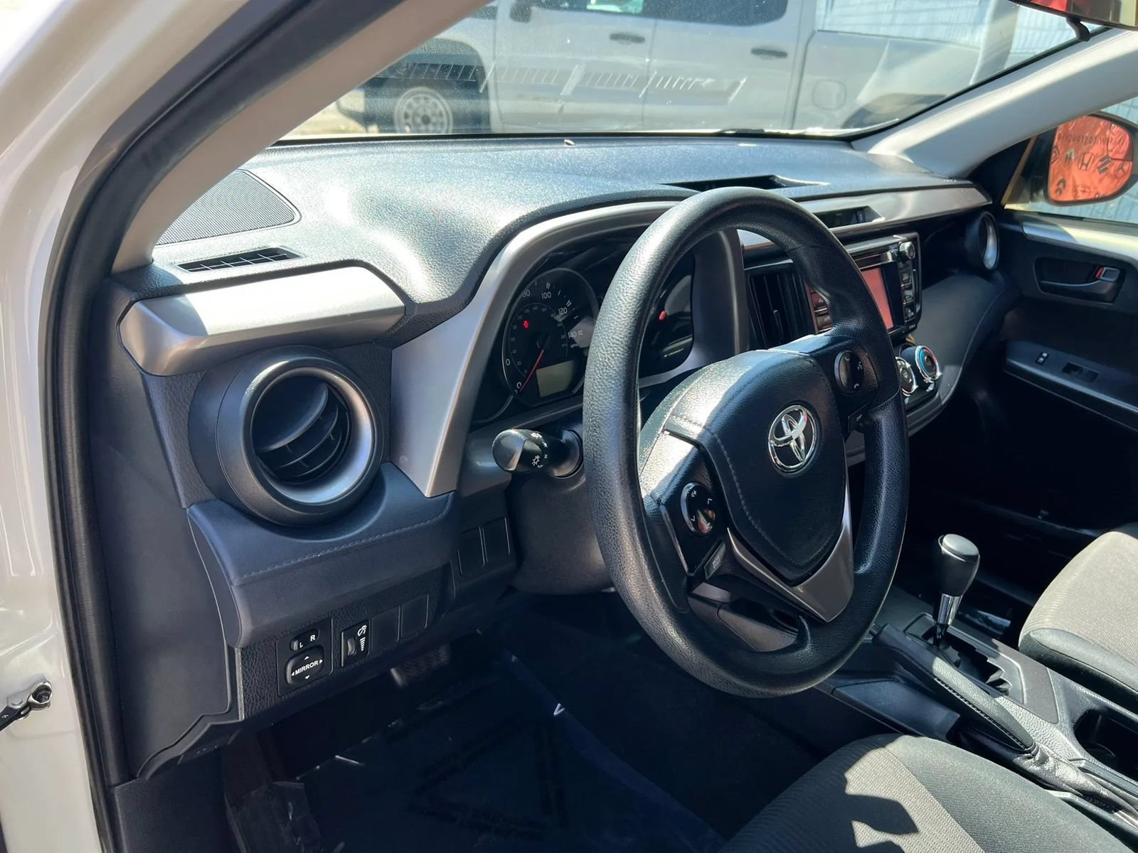 Used 2016 Toyota RAV4 LE FWD image 13