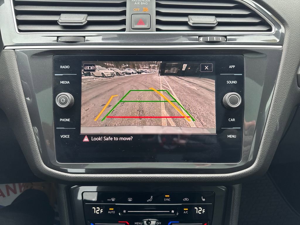 Used 2024 Volkswagen Tiguan SE R-Line image 12