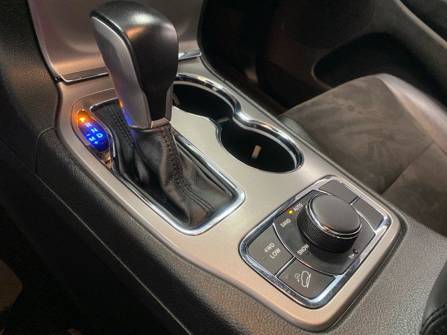 Used 2022 Jeep Grand Cherokee Laredo X AWD/4WD image 25