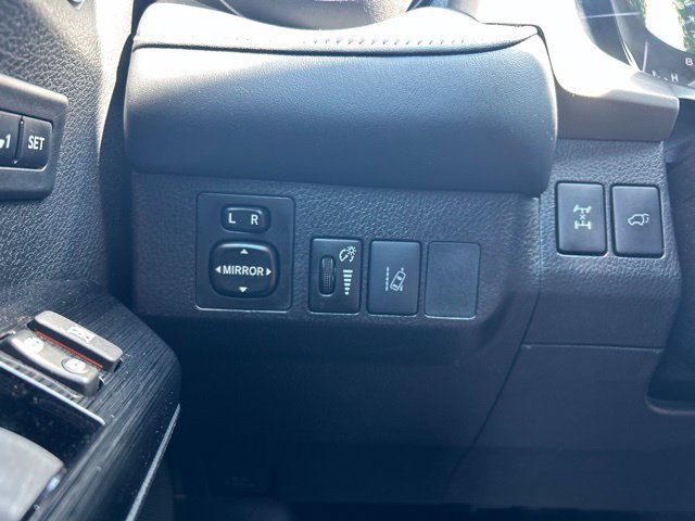 Used 2018 Toyota RAV4 Limited w/ Protection Package AWD/4WD image 23