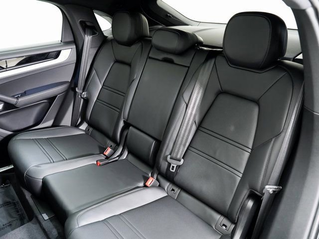 New 2026 Porsche Cayenne S image 27