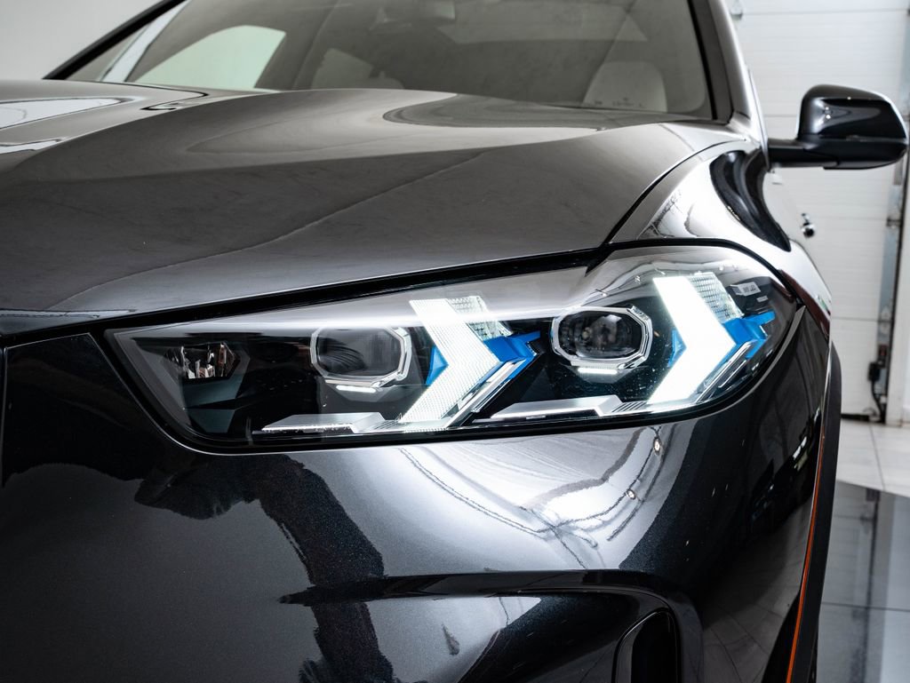 Used 2024 BMW X5 xDrive40i w/ Premium Package image 15