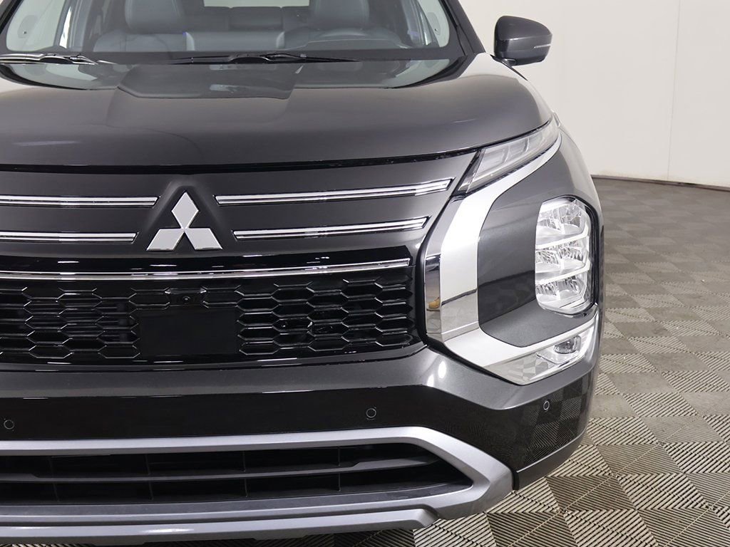 New 2026 Mitsubishi Outlander SE image 16