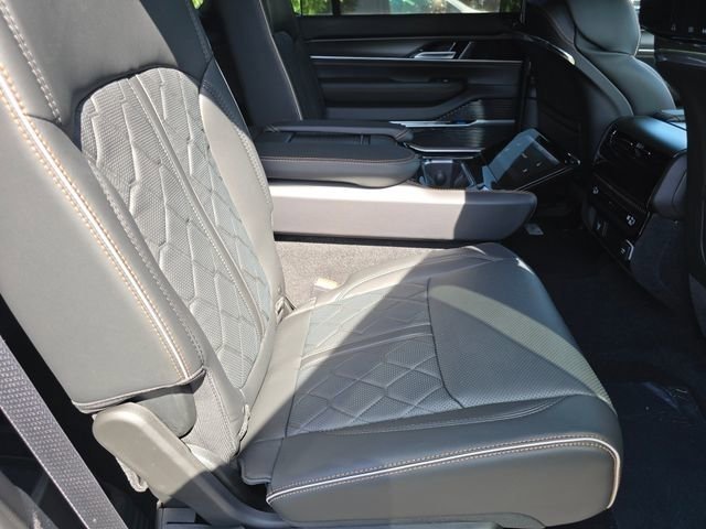 New 2026 Jeep Grand Wagoneer L Summit AWD/4WD image 41