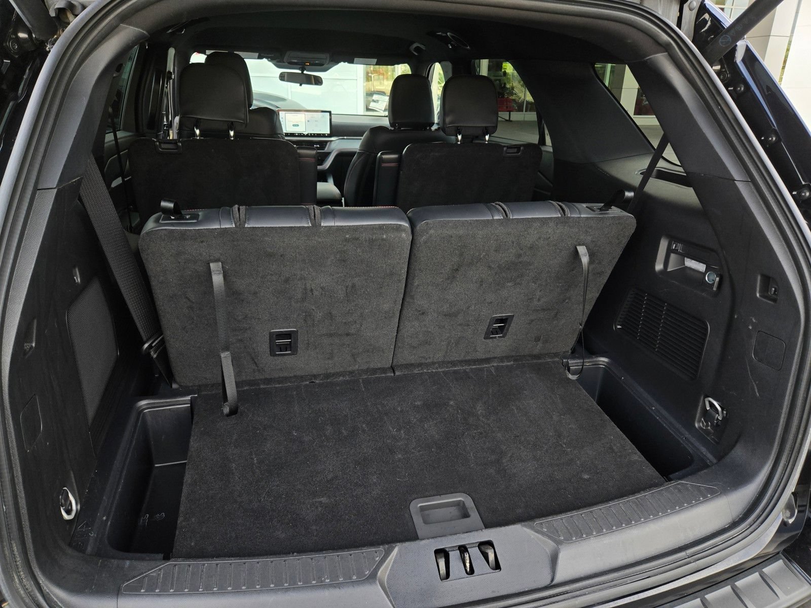 Used 2025 Ford Explorer ST-Line AWD/4WD image 22