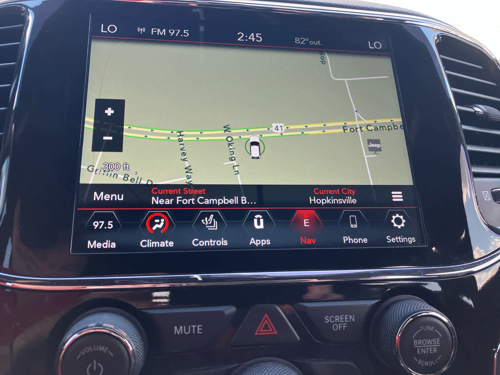Used 2021 Jeep Grand Cherokee Limited image 25