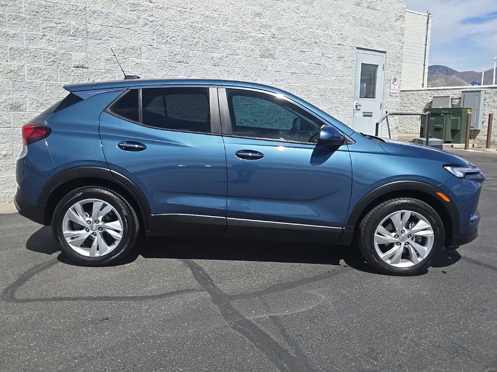 Used 2024 Buick Encore GX Preferred image 2